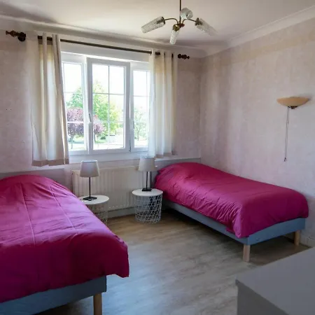 Gite Familial En Meuse Avec Jardin, Proche Sites Historiques Et Randonnees - Fr-1-585-57 Étain